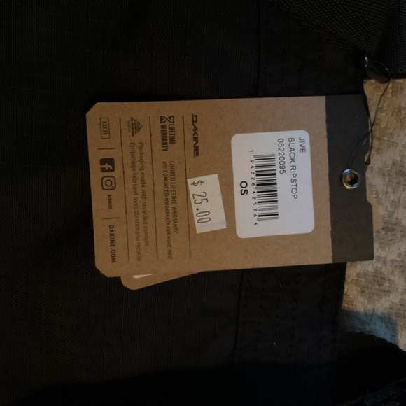 DAKINE JIVE CROSSBODY BAG BLACK RIPSTOP NWT - Picture 3 of 3